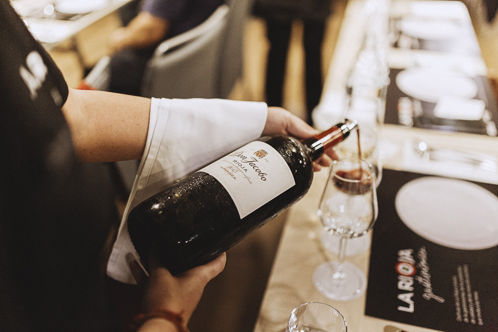 La Rioja Gastronómica se presenta en Sevilla con vinos de Corral