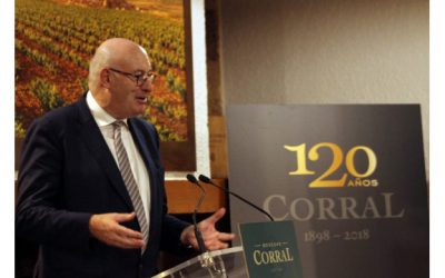 El comisario europeo de agricultura, Phil Hogan, visita Bodegas Corral