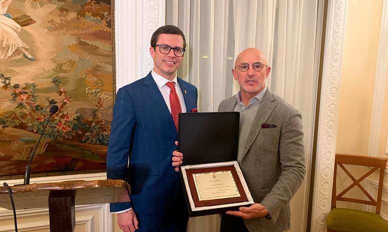 Luis de la Fuente recibe el «Premio al Deporte»